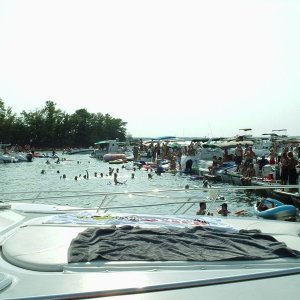 lake_party_037