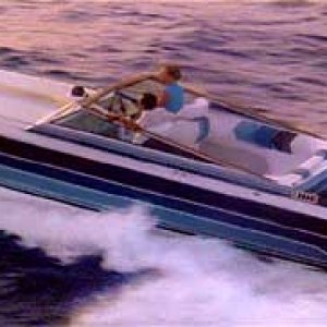 miami-vice-boats-stinger-1