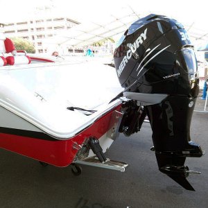 Checkmate 250 SFX Center Console at 2009 Miami Boat Show