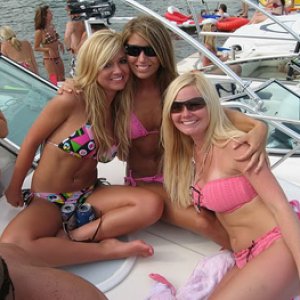 Babes-On-Boats-54