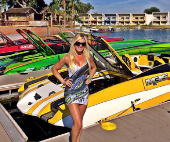 12039258_896123837143080_7165128823947629837_n