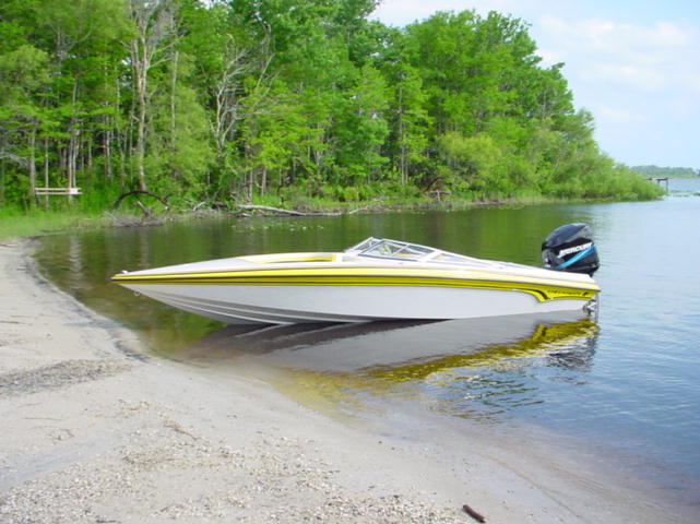 2008 yelBR side in water.jpg