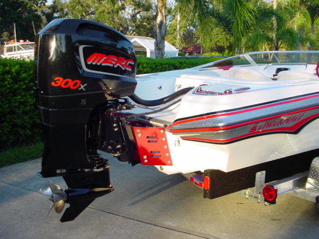 2100 L 300x and rear of boat.jpg