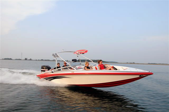 2400 Pulsare BRX with waketower