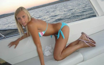 Babes-On-Boats-47