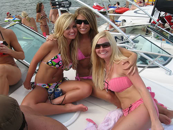 Babes-On-Boats-54