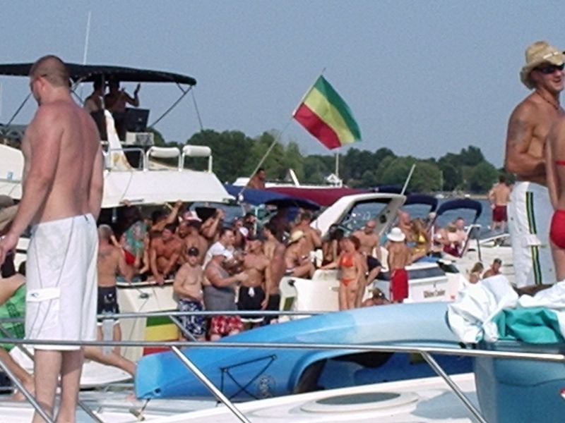 lake_party_036